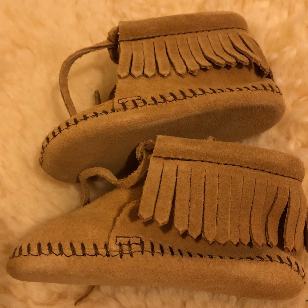 Minnetonka toddler moccasins 4T